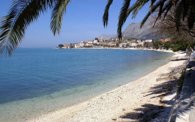 Apartment Gradac 6661a