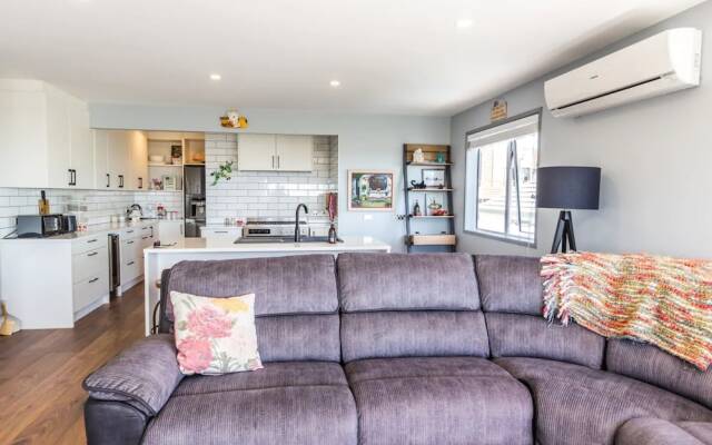 3 Bedroom Village Retreat Home With Sea Views
