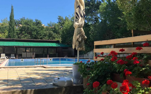 Sunny Varshava Hotel