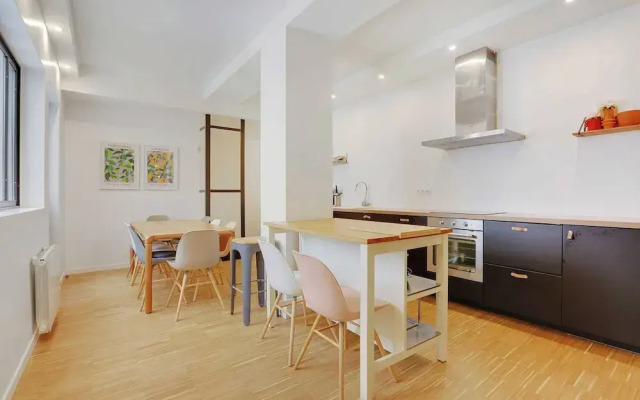 Spacious Apartment - 4br/10p Near Montmartre