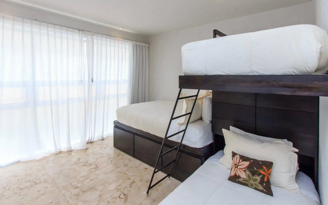 Magia Beachside by Bric