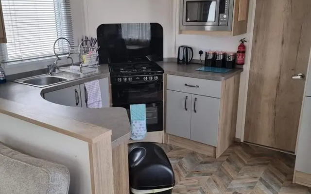 Stunning 2-bed Caravan in Prestatyn dog Friendly