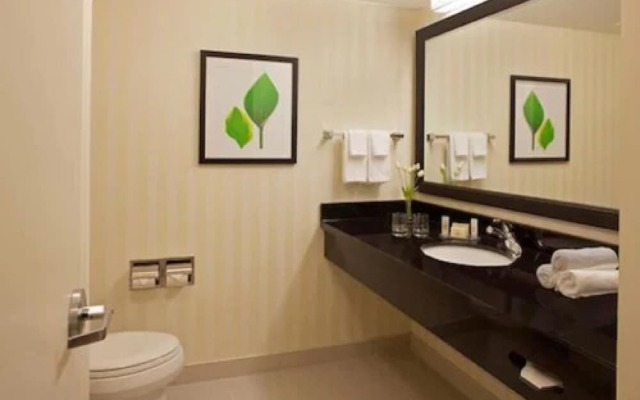 Fairfield Inn & Suites by Marriott Toronto Mississauga