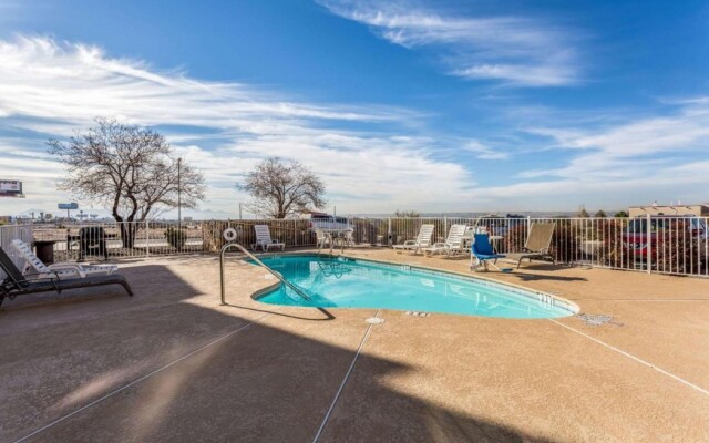 Quality Inn and Suites Monterey, TN - Crossville, TN