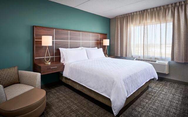 Staybridge Suites Niagara-On-The-Lake, an IHG Hotel