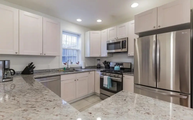 523 S 18th
