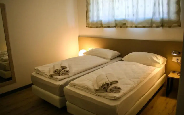 GardaBreak Rooms&Breakfast Holiday Apartments