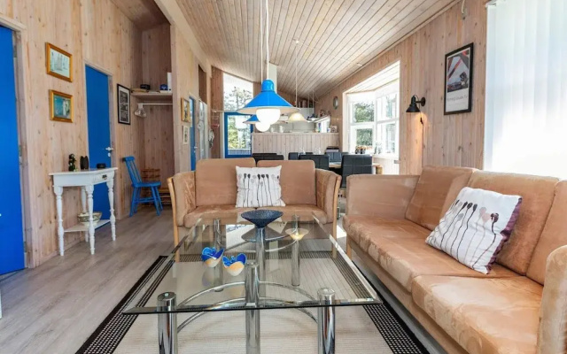 6 Person Holiday Home in Pandrup