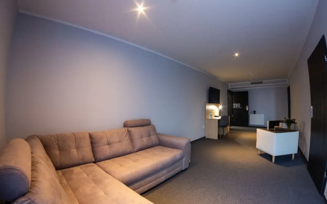 Seven Hotel