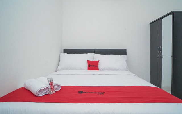 RedDoorz near RS Patria IKKT