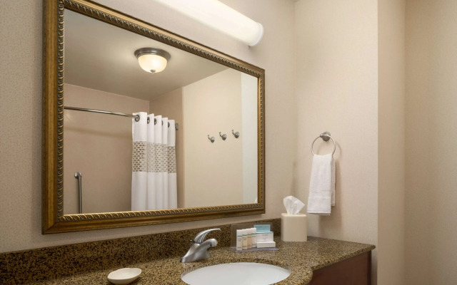 Hampton Inn Belle Vernon