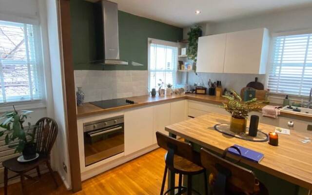 Modern 1BD Farmhouse-style Flat - Dalston!