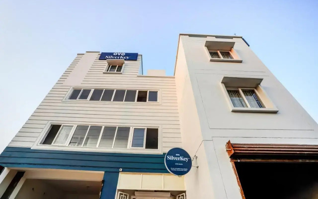 Oyo Flagship 60474  My Homes And Hotels