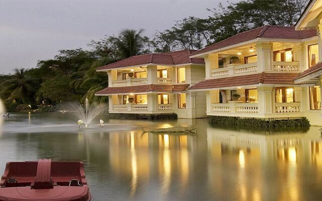 Mayfair Lagoon