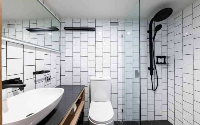 BUNK Surfers Paradise - International Backpacker Hostel