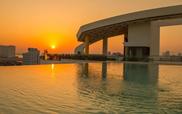 SUN & MOON, Urban Hotel