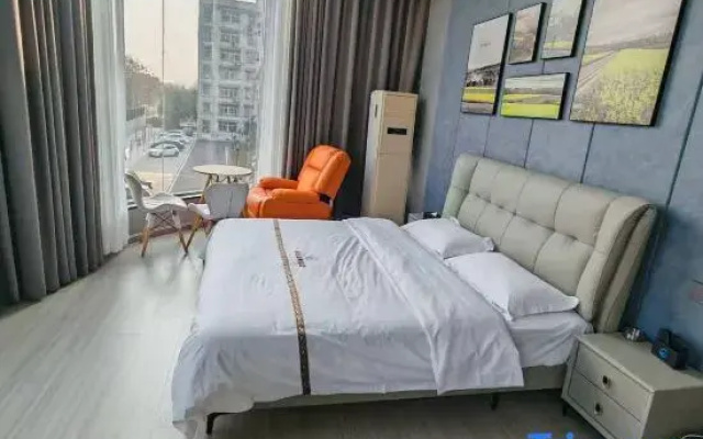 Suizhou Peninsula Lake View Hotel (Suizhou Museum)