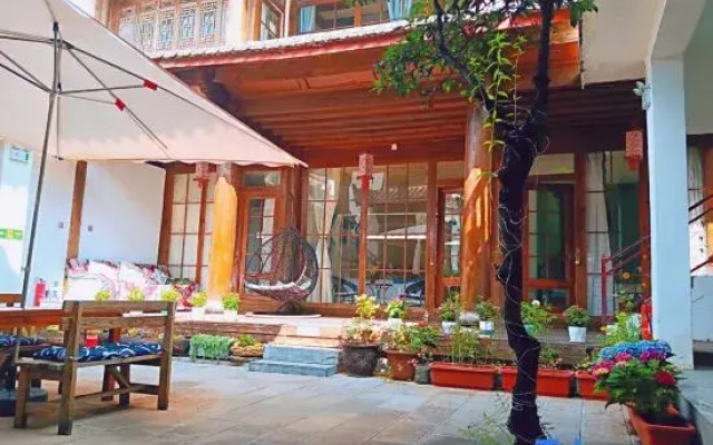 Quanningyue Inn
