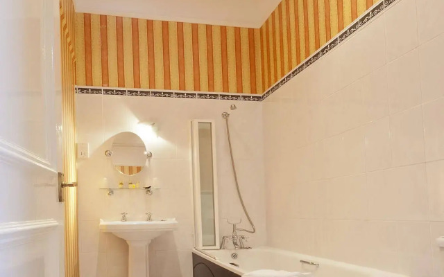 The Marstan Hotel