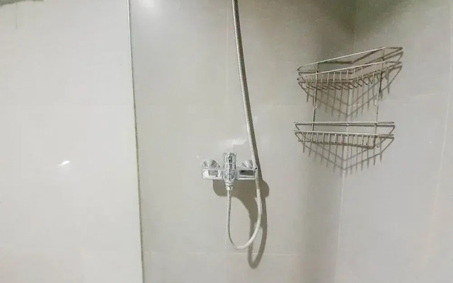 Fancy And Nice 1Br At Patraland Amarta Apartment
