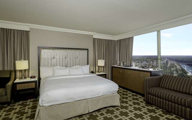 Hilton Niagara Falls/Fallsview Hotel & Suites