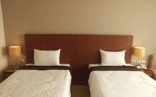 Sunee Grand Hotel and Convention Center