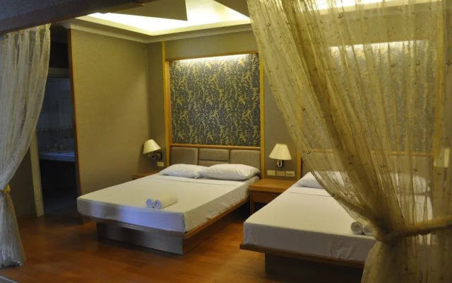 Coco Paradise Beach Resort