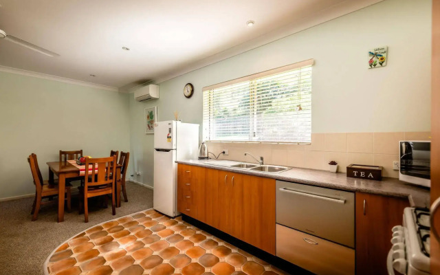 Alarks Nest Bed and Breakfast