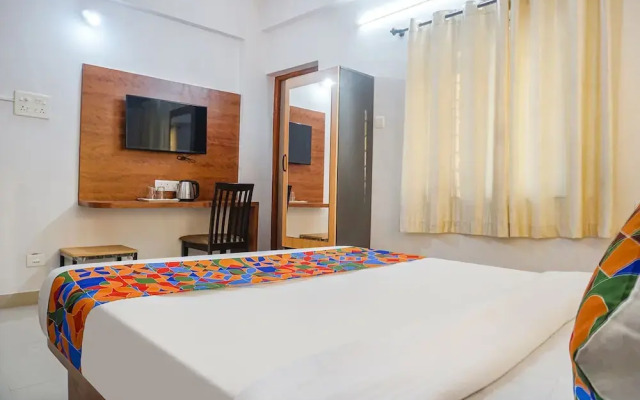 Fabhotel Lake View