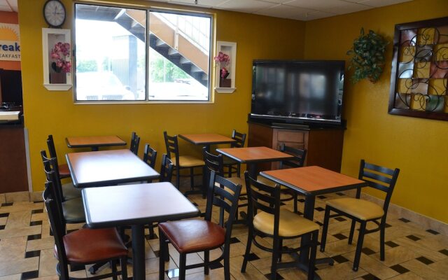 Days Inn Airport Nashville East