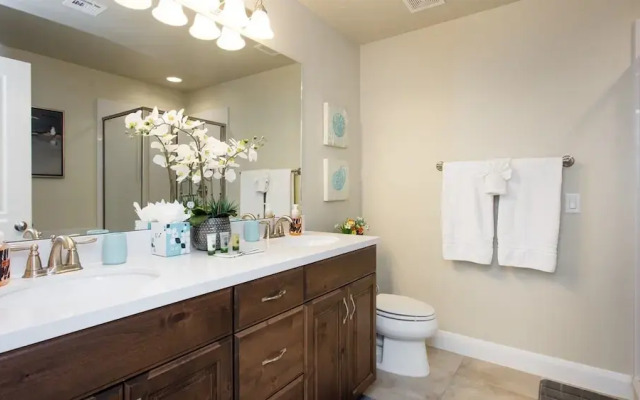 Desert Sunstone 3 Bedroom Apts