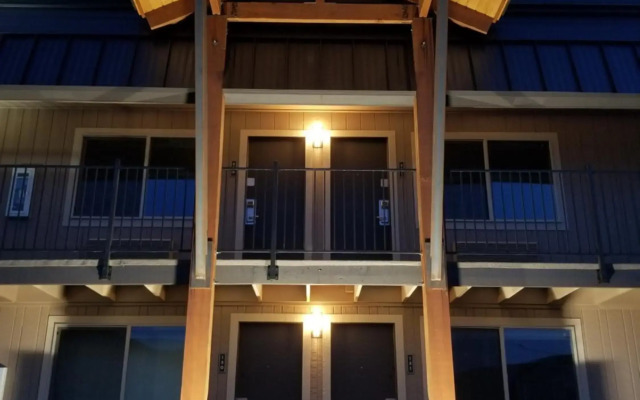 The Hotel Y