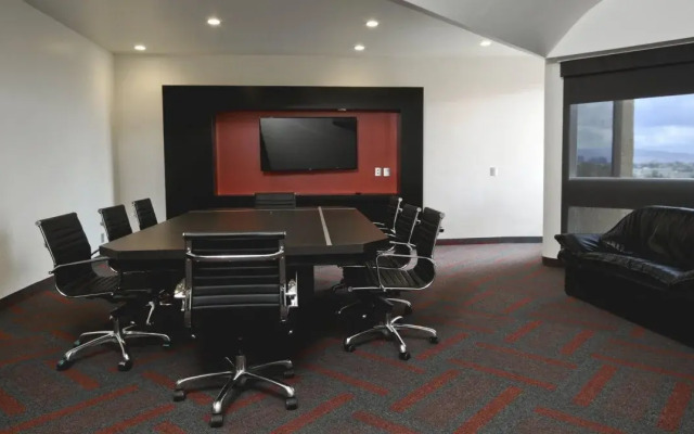 Holiday Inn Mexico Dali Airport by IHG