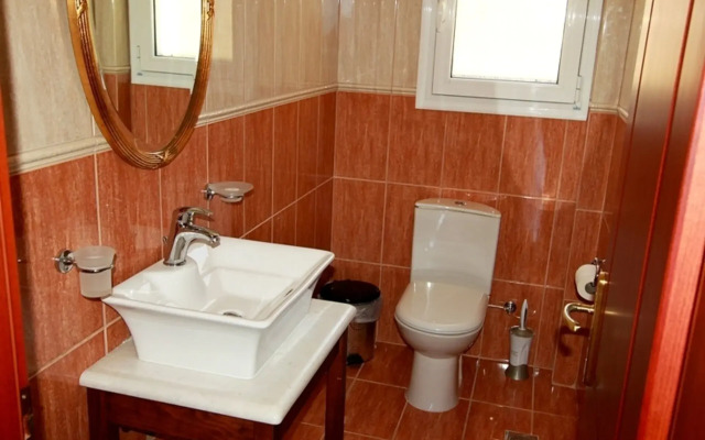 Romanza Villa