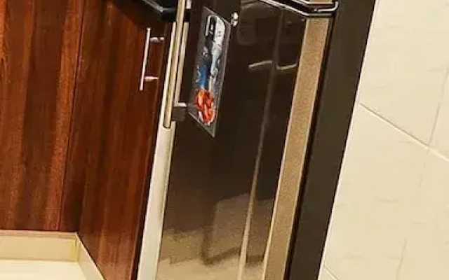 KOHH – Studio in Reef Residence