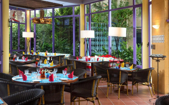 Dionysos Hotel