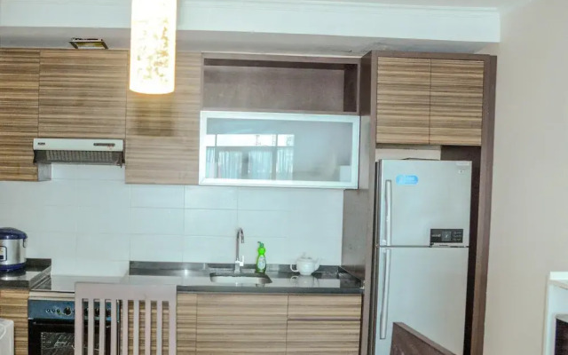 Spacious Hampton's Park Apartment with Working Space