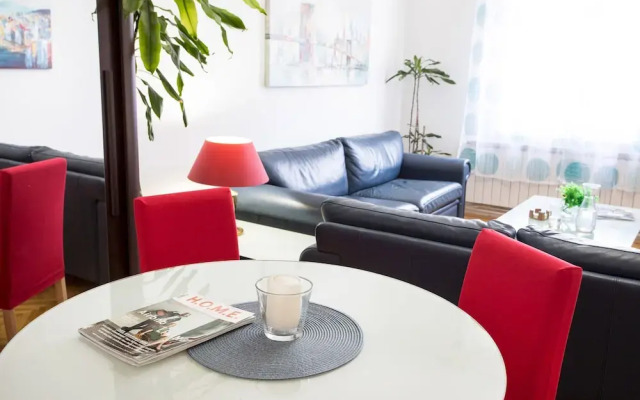 Spacious 2bdr Apartment on Tkalciceva Street