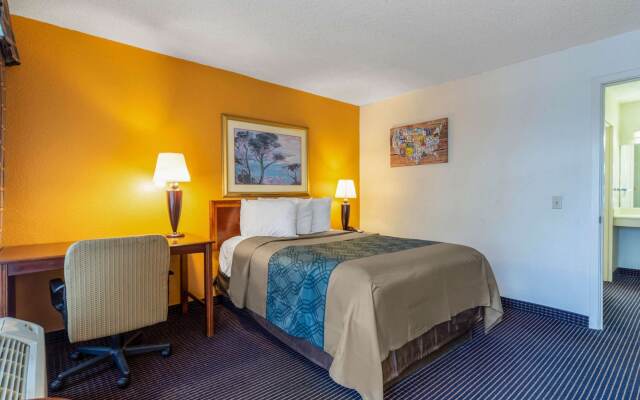 Econo Lodge Baton Rouge [Ex Days Inn Baton Rouge Siegen Lane]