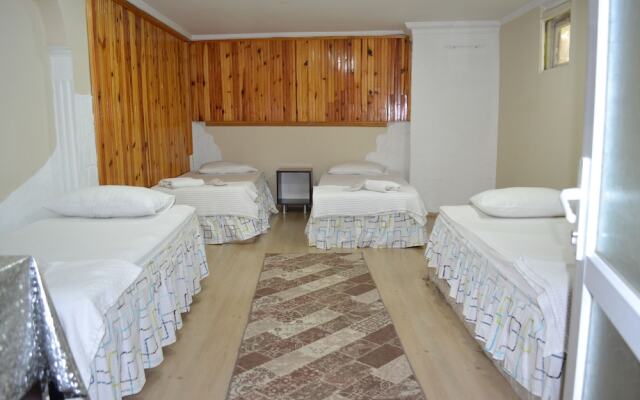 Damla Kiz Pension