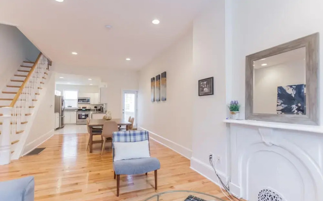 2342 Catharine