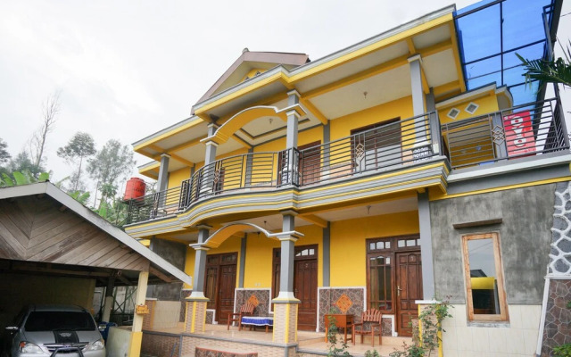 OYO 1967 Canaya Homestay