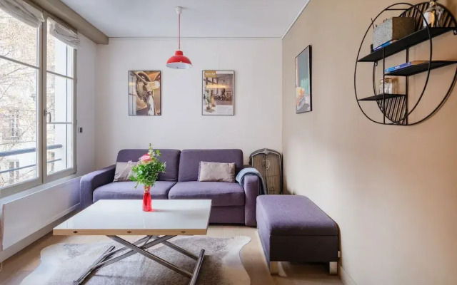 Paris Marais Bouquet Residence