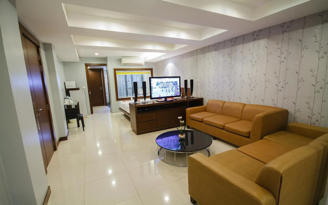 Platinum Hotel