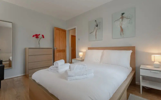 Well-located 2 Bedroom Flat Close To Angel Station
