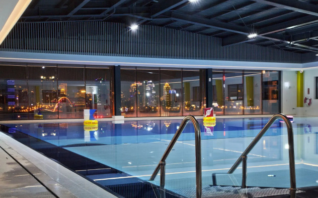 DiveCube Hotel