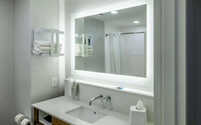 Hampton Inn & Suites Cleburne