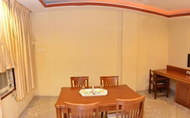 Hotel Raya's & Annexe 1