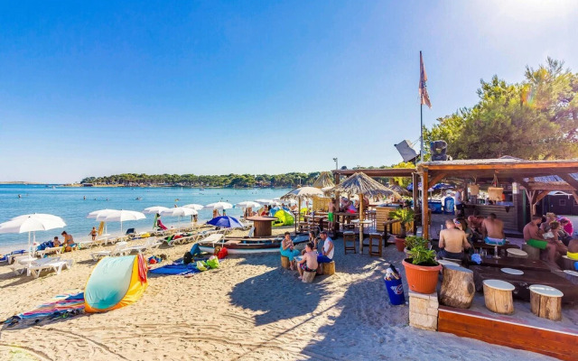 Amazing Home in Medulin With 3 Bedrooms and Wifi