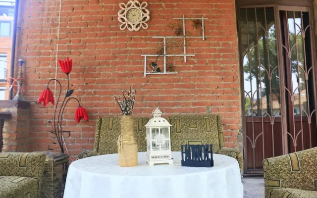 Lana Hostel